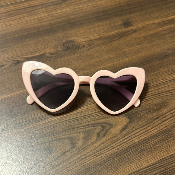 Heart-Shaped Pink Sunglasses - Picture 1 of 1